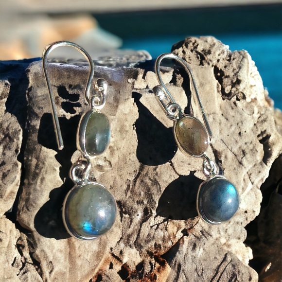 925 Labradorite Earrings. - Picture 7 of 16